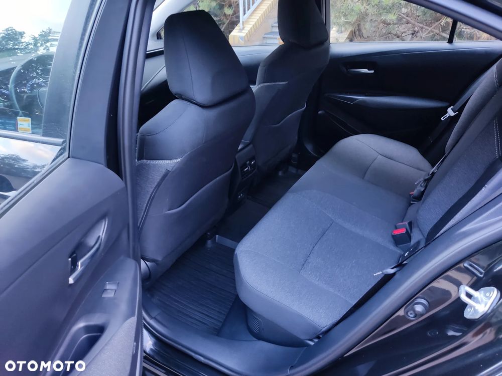 Toyota Corolla 1.8 Hybrid Comfort - 28