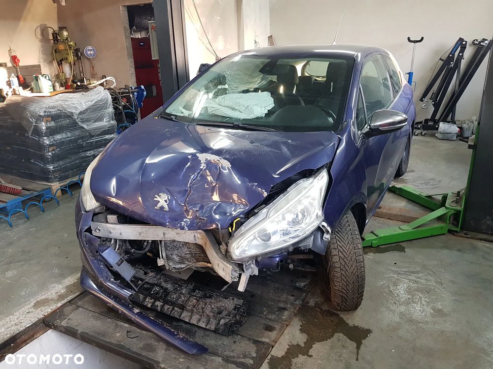 Peugeot 208 95 VTI Active - 5