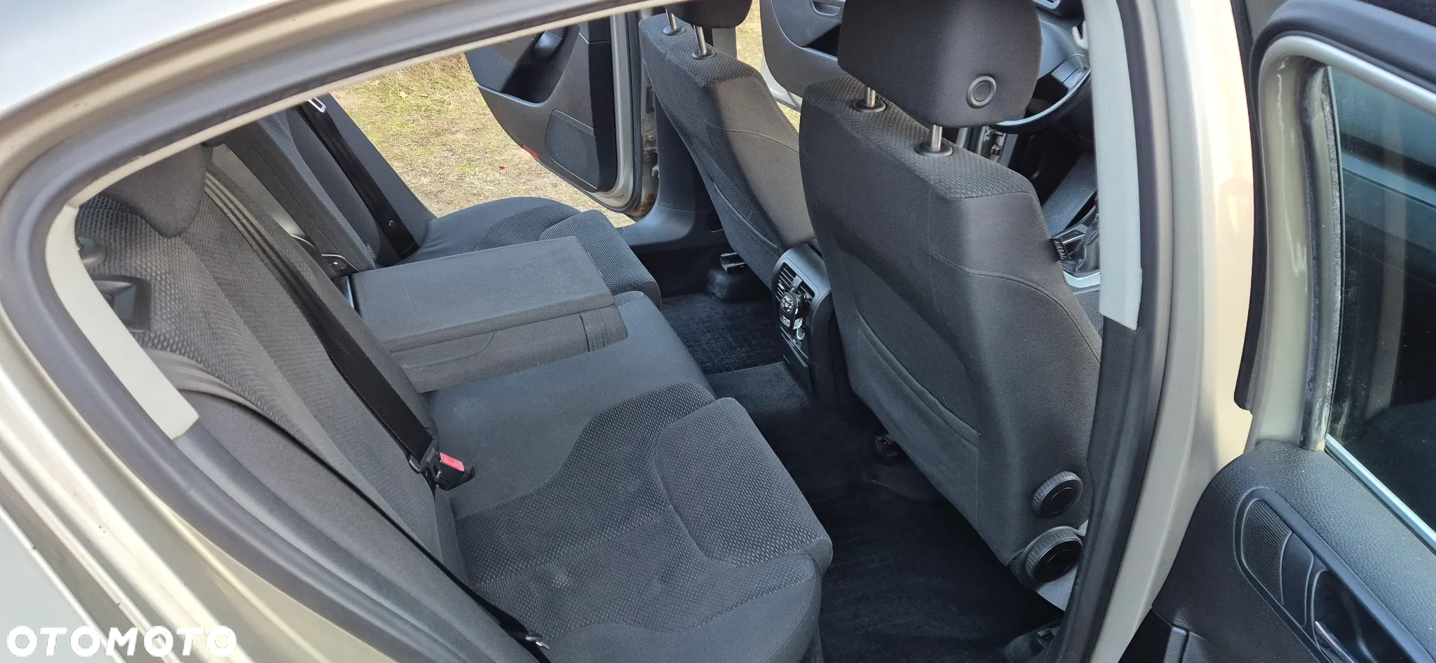 Volkswagen Passat 2.0 TDI Comfortline - 8