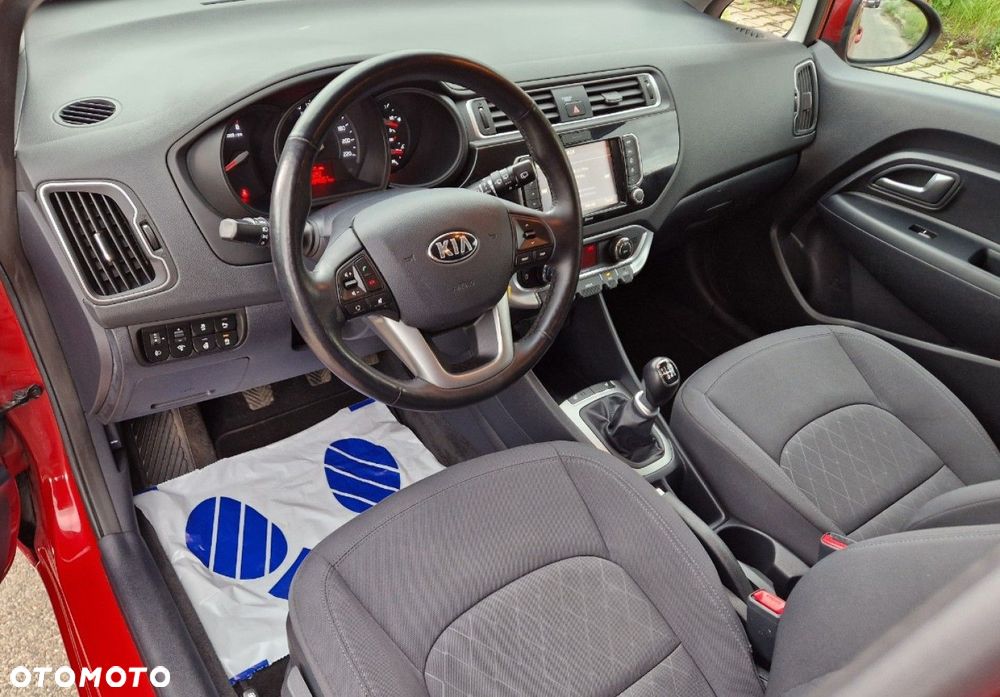 Kia Rio 1.4 Dream Team Edition - 20