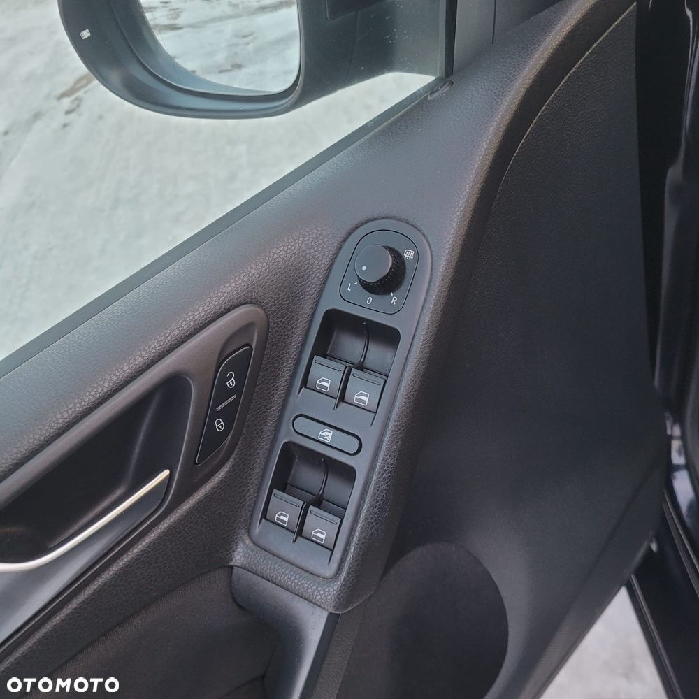 Volkswagen Golf - 18