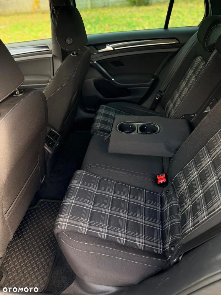 Volkswagen Golf GTD (BlueMotion Technology) - 10