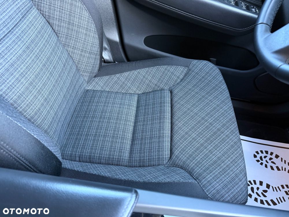 Volvo XC 60 B4 D AWD Plus Dark - 20