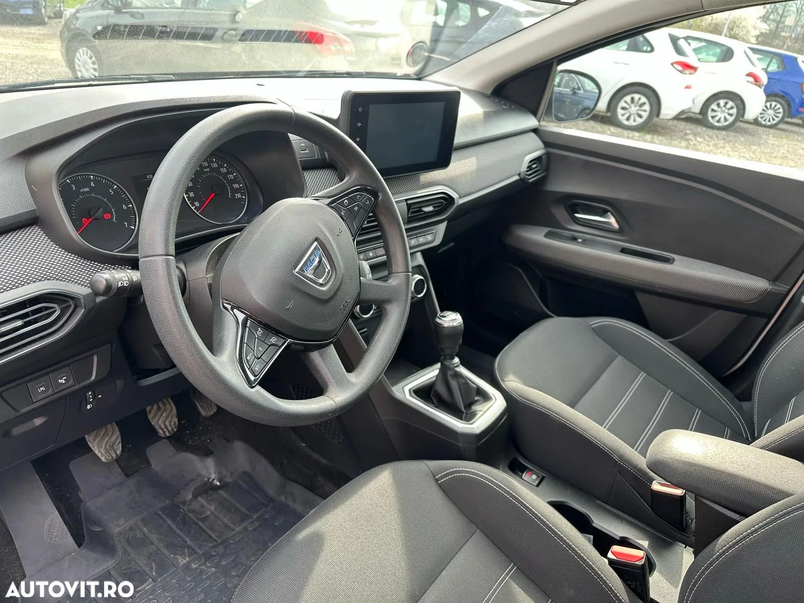 Dacia Logan TCe 90 MT5 Comfort - 6