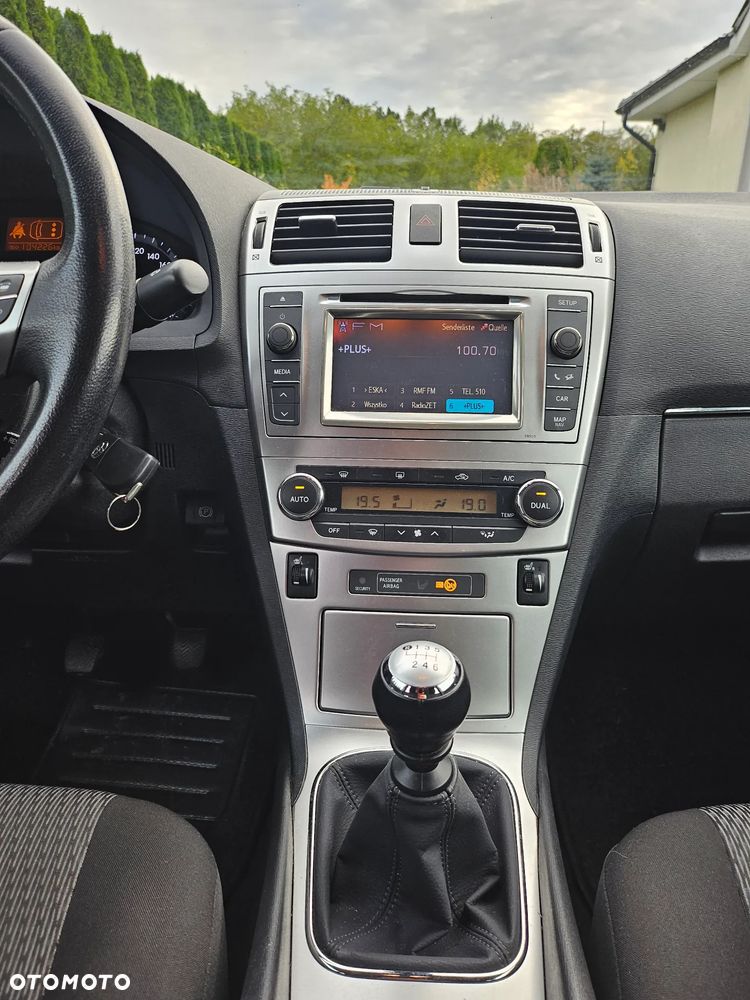 Toyota Avensis 1.6 Life - 13