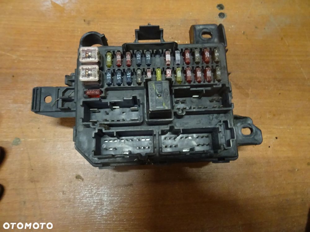 FORD MAVERICK STEROWNIK YL84 14N068AG MAZDA TRIBUTE CZESCI ROZNE - 2