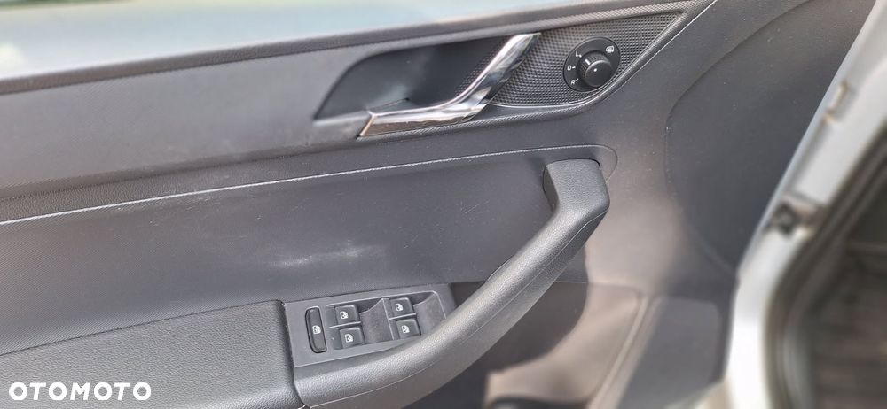 Skoda RAPID - 18