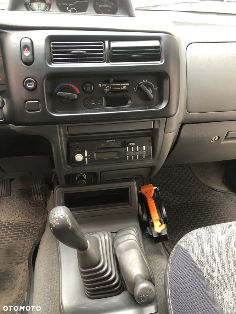 Mitsubishi L200 2.5 TDI GL 4WD DoubleCab - 2