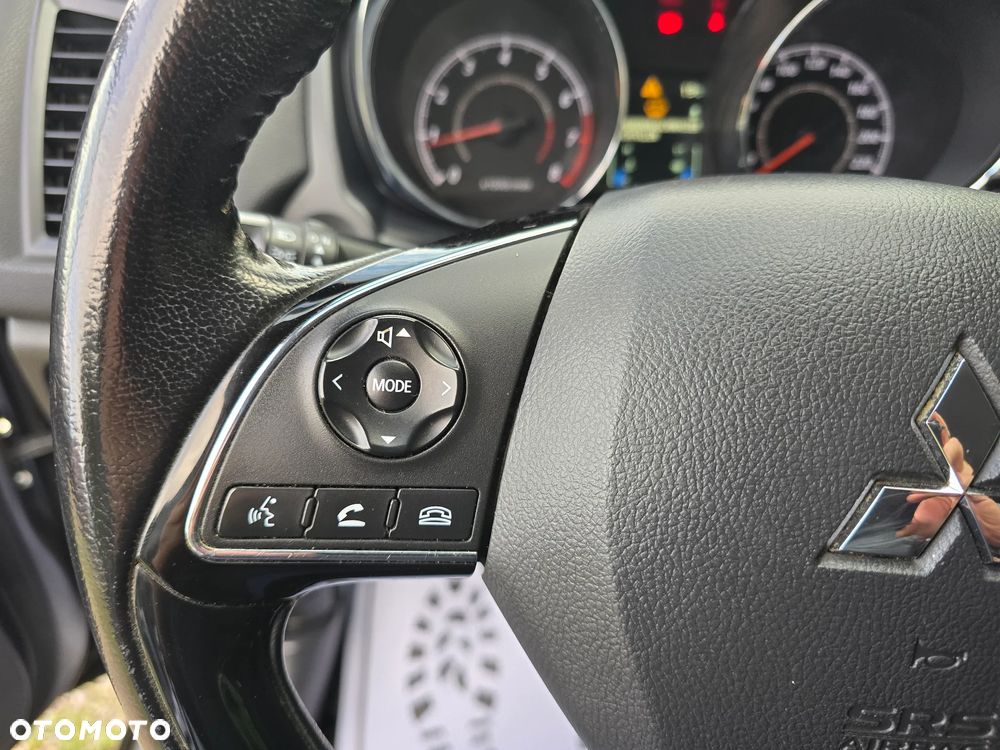 Mitsubishi ASX 1.6 2WD Diamant Edition - 32