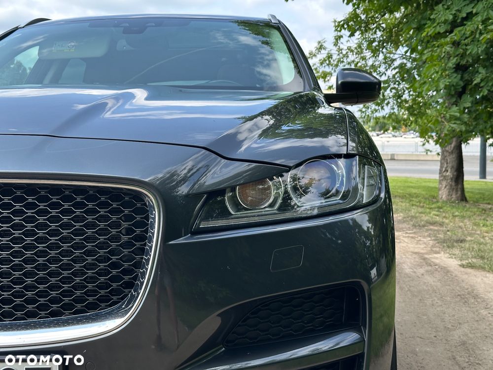 Jaguar F-Pace 2.0 i4D AWD Prestige - 4