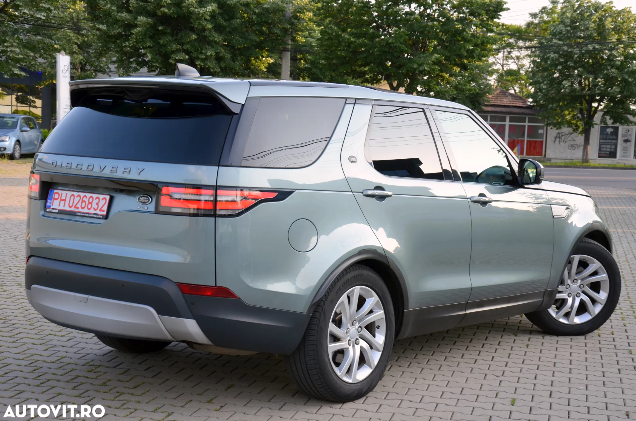 Land Rover Discovery 2.0 L SD4 Ingenium HSE Luxury - 4