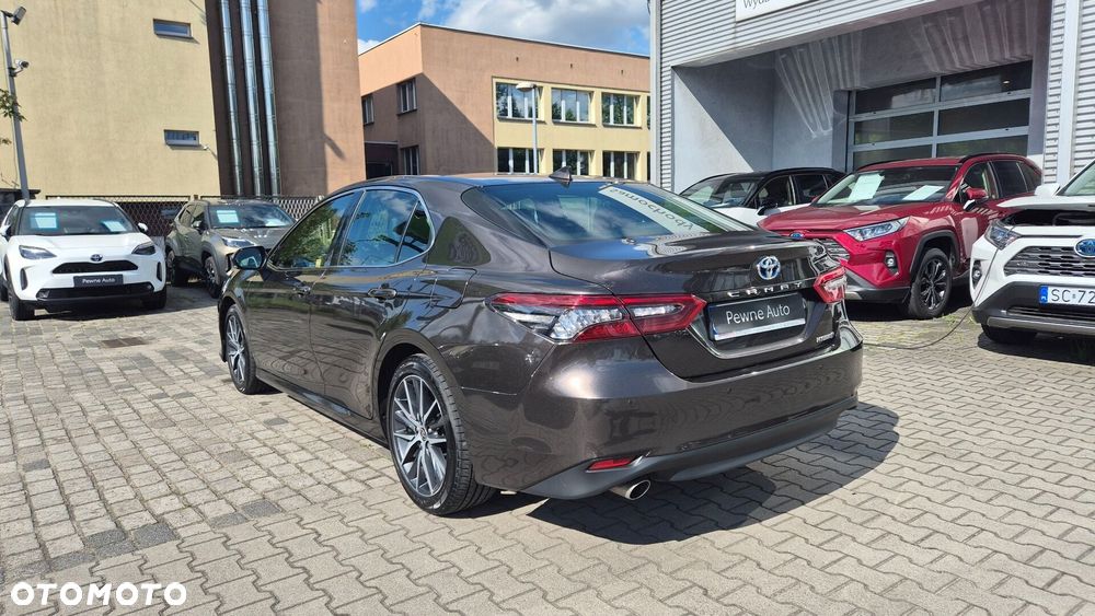 Toyota Camry 2.5 Hybrid Executive CVT - 2