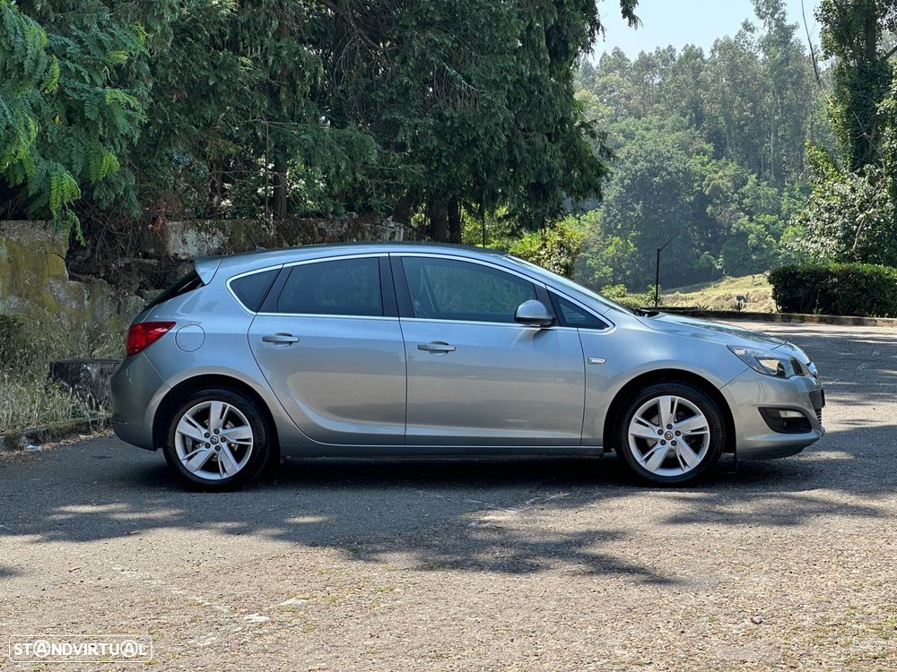 Opel Astra 1.4 Cosmo - 23