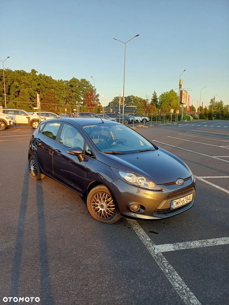 Ford Fiesta 1.25 Ambiente - 1
