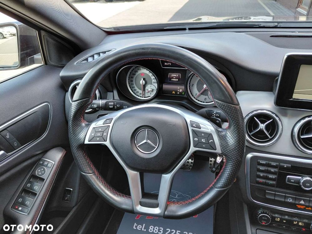 Mercedes-Benz GLA - 23