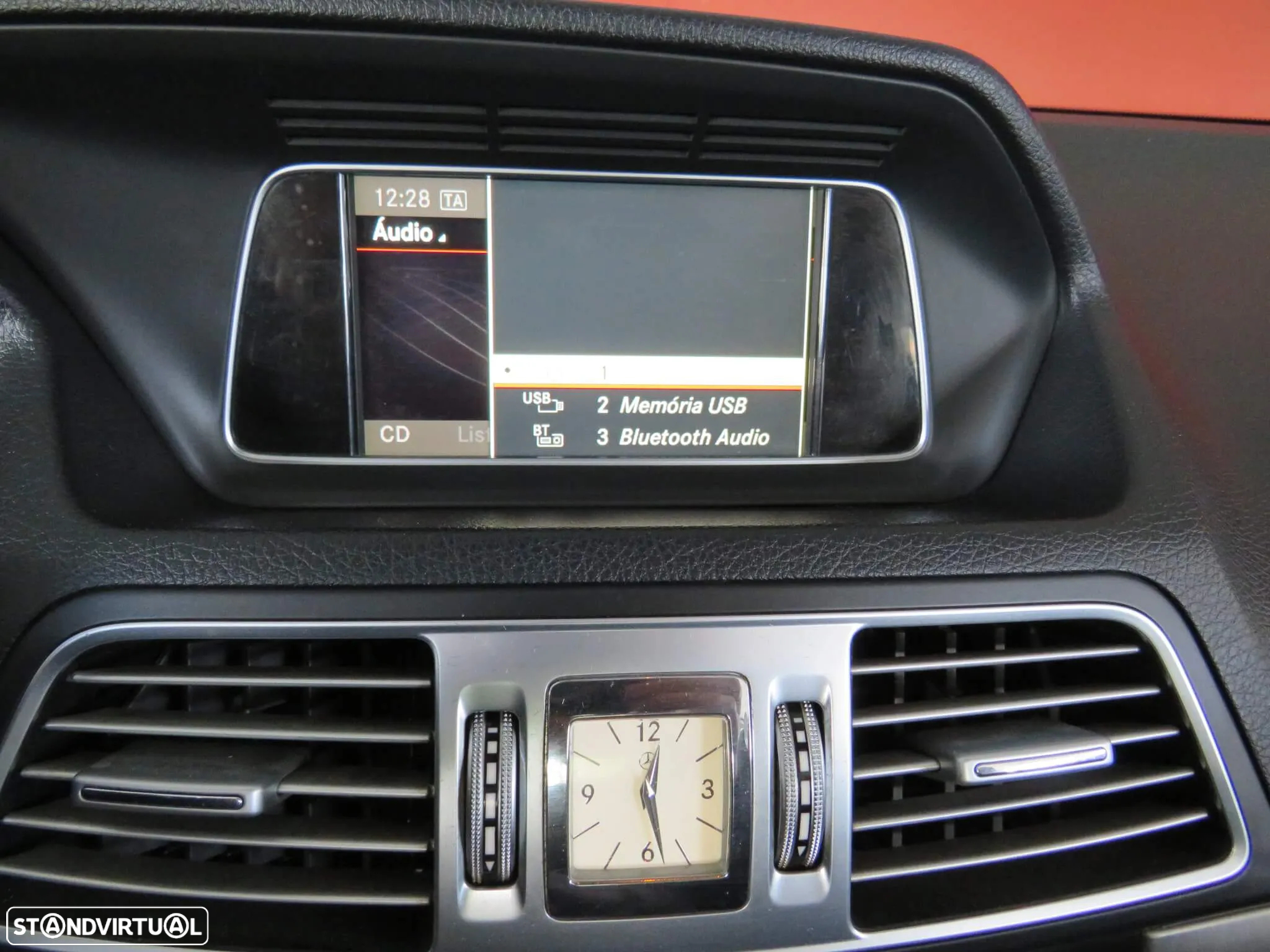 Mercedes-Benz E 220 CDi BlueEfficiency Auto - 37