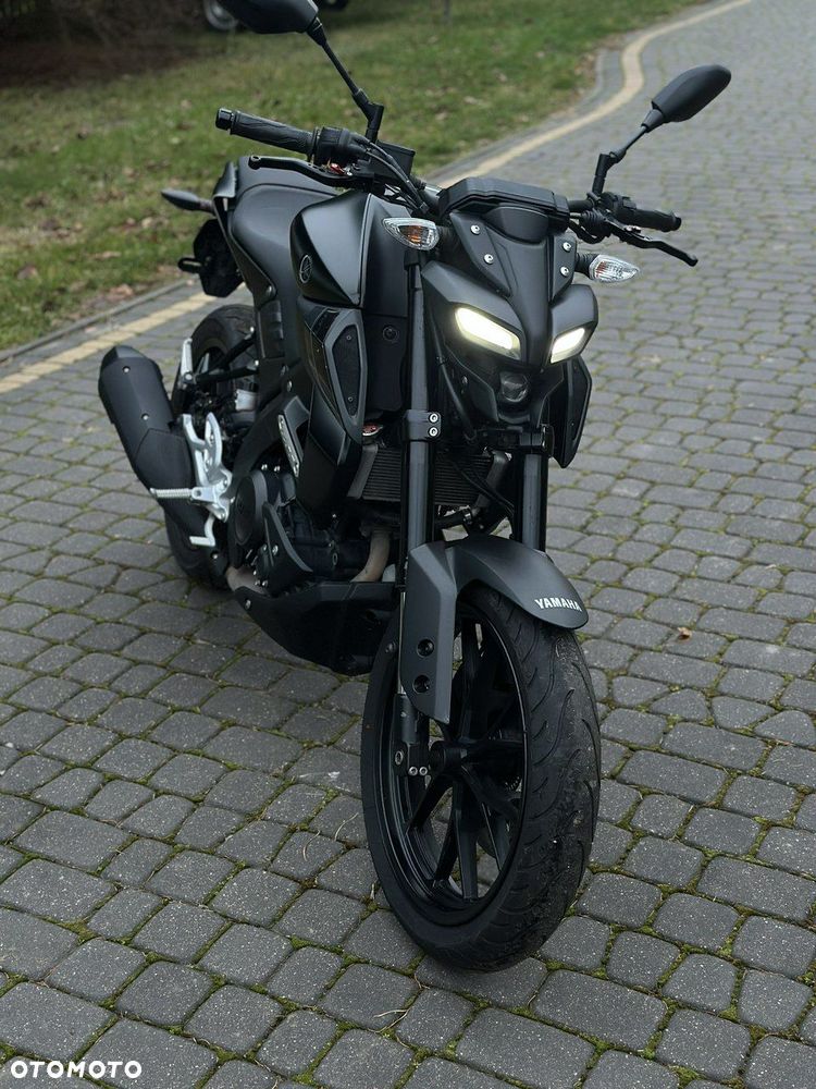 Yamaha MT - 17