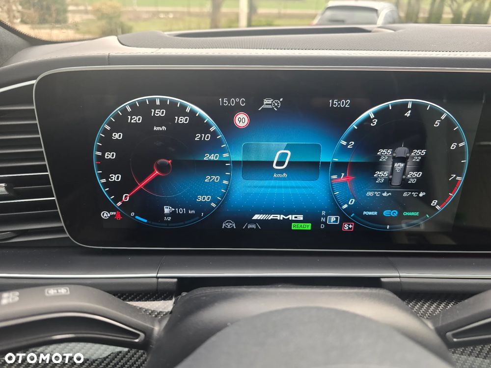 Mercedes-Benz GLS - 24