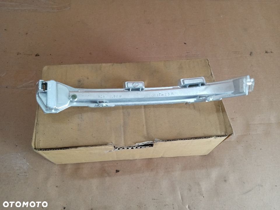 Kierunkowskaz prawy lusterka VW Golf VII 7 TYC NOWY!!! - 2