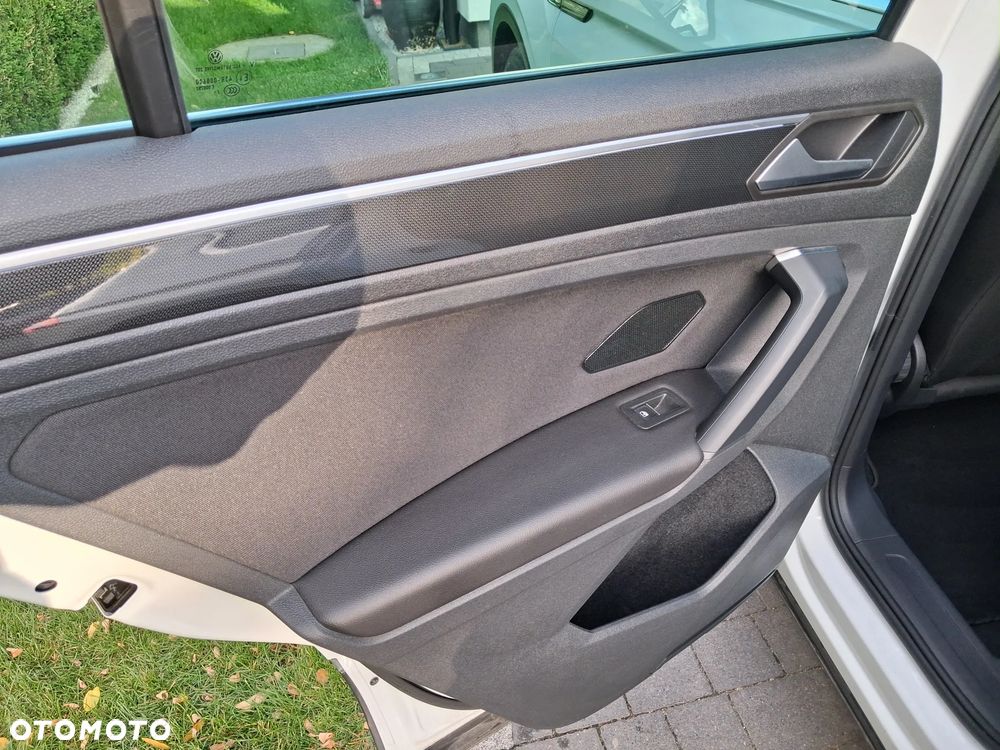 Volkswagen Tiguan 2.0 TDI Elegance DSG - 26