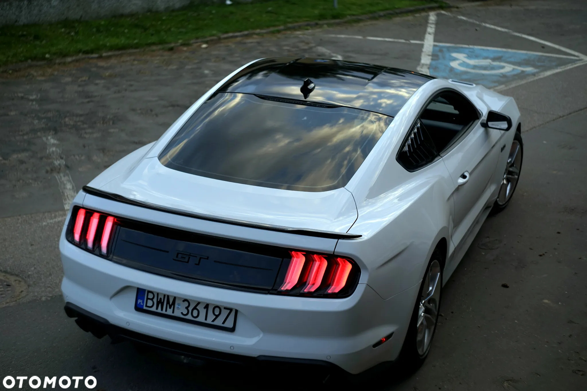 Ford Mustang - 17