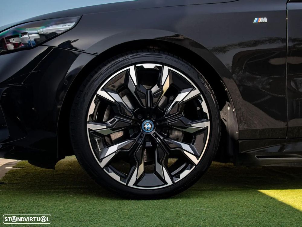 BMW i5 eDrive40 Pack Desportivo M - 14