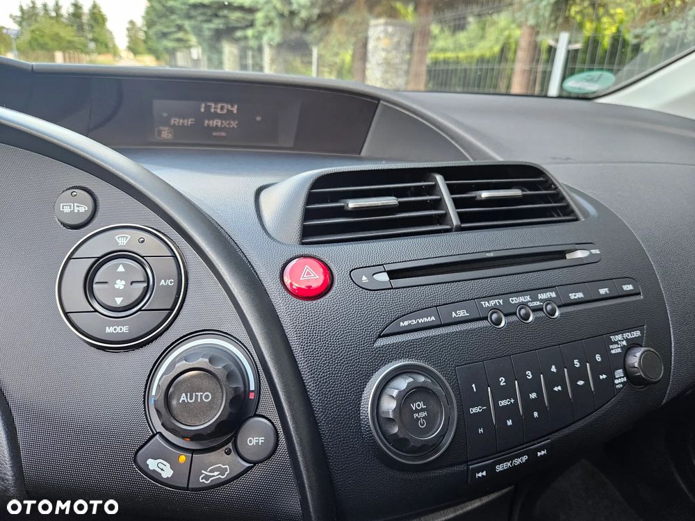 Honda Civic 1.4 i-VTEC Comfort - 27