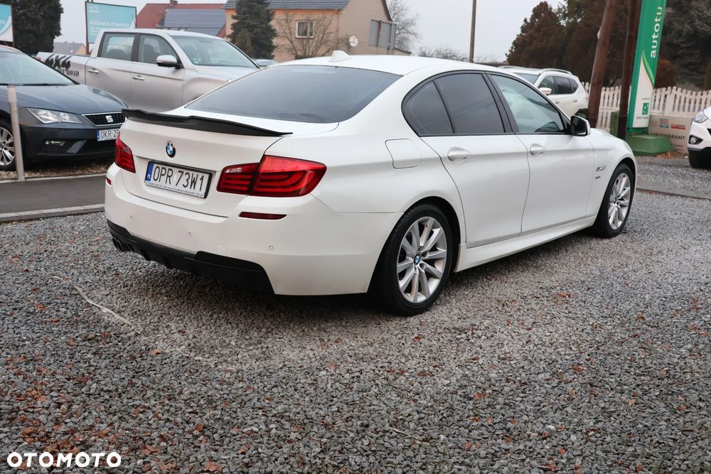 BMW Seria 5 525d xDrive Luxury Line - 3