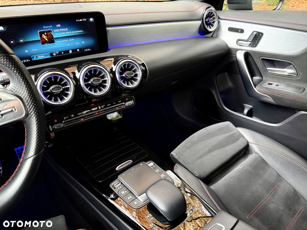 Mercedes-Benz CLA 250 4-Matic AMG Line 7G-DCT - 15