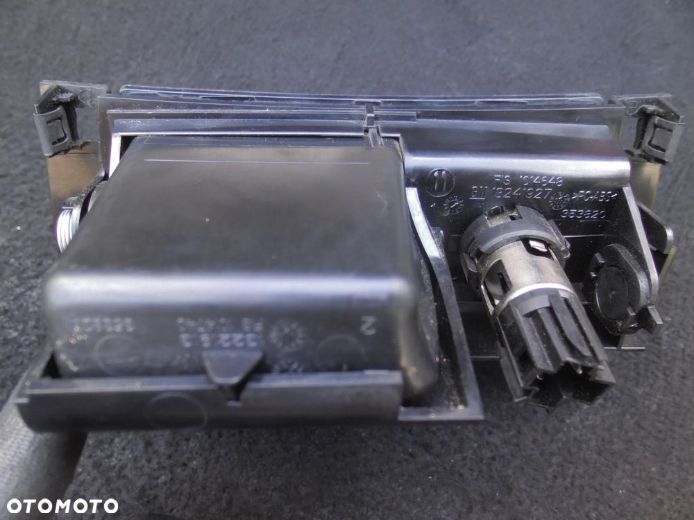 OPEL INSIGNIA A SCHOWEK POPIELNICZKA GNIAZDO ZAPALNICZKI 13241927 DREWNO - 5