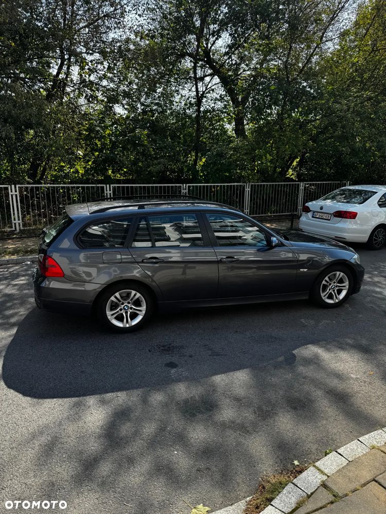 BMW Seria 3 320d - 5