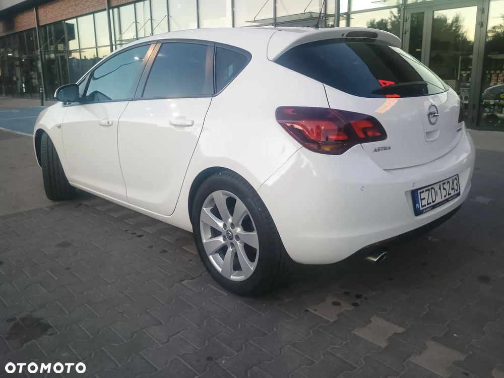 Opel Astra 1.6 Turbo White Edition - 7