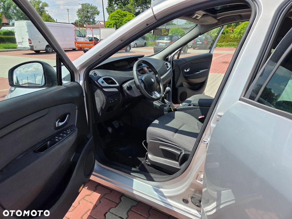 Renault Scenic 1.6 16V 110 LIMITED - 31