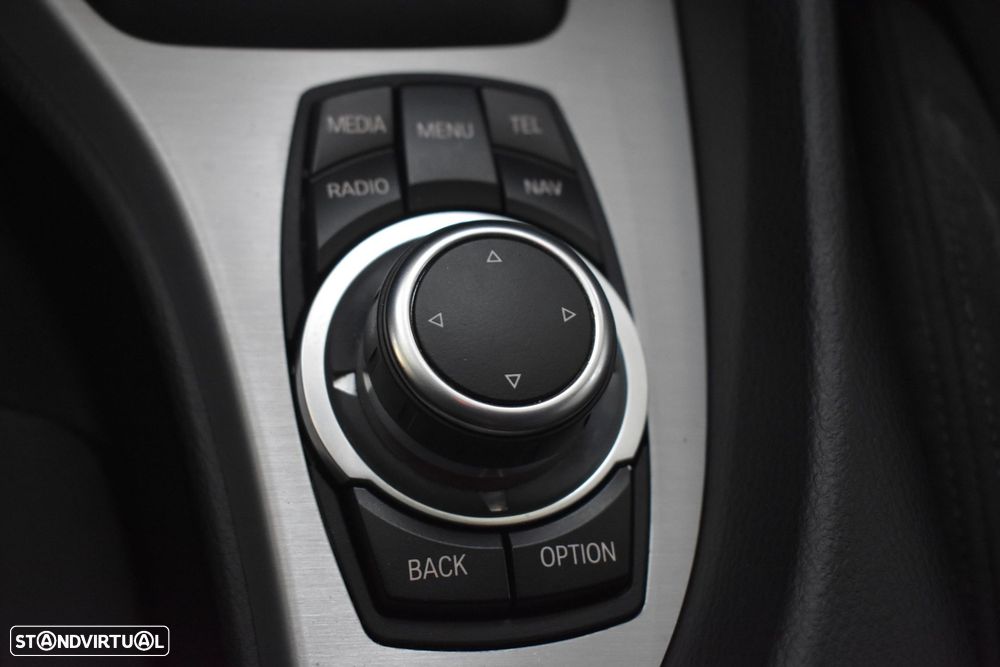 BMW X1 16 d sDrive Auto Pack M - 38