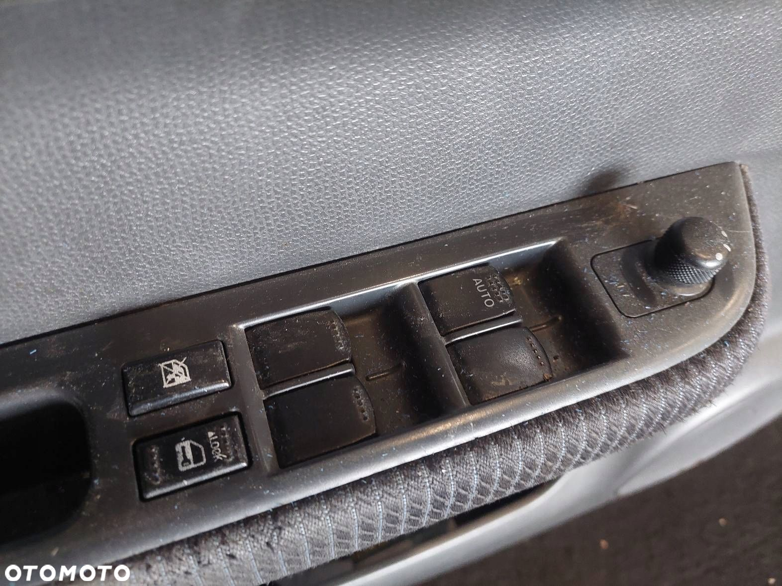 DRZWI KOMPLETNE LEWY PRZÓD SUZUKI SWIFT IV ZJ3 - 6