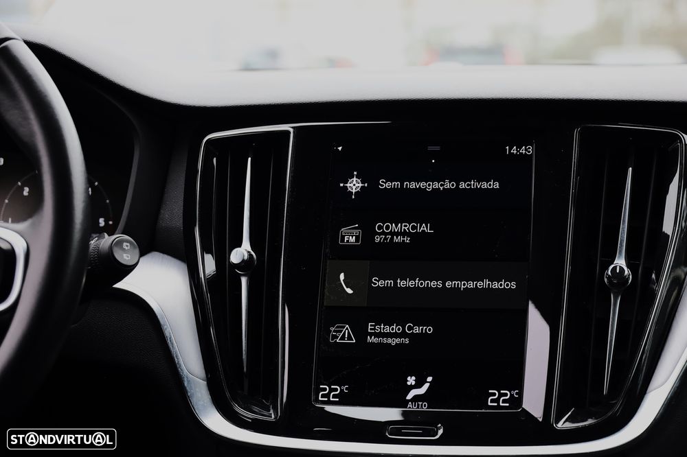 Volvo V60 2.0 D3 Momentum Core Geartronic - 17