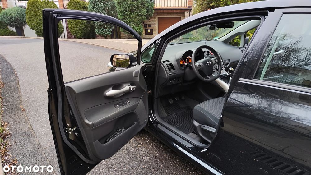 Toyota Auris - 9