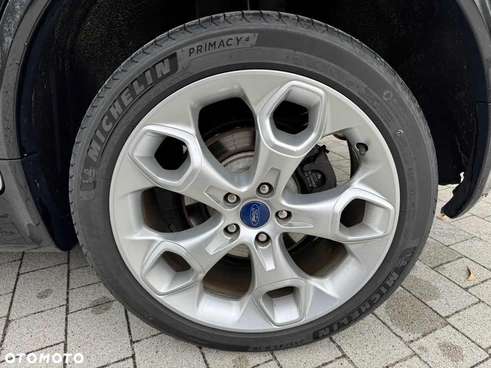 Ford Kuga - 13