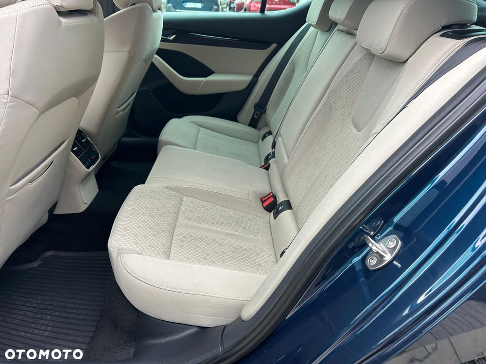 Skoda Octavia 2.0 TDI DSG Premium Edition - 21