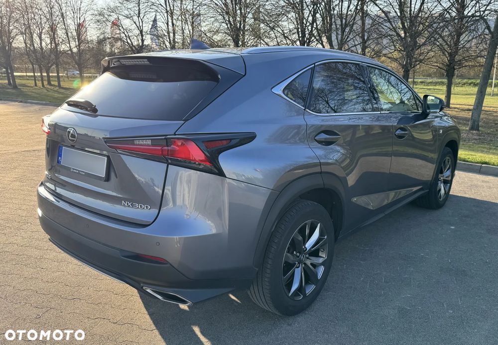 Lexus NX 300 F Sport AWD - 9