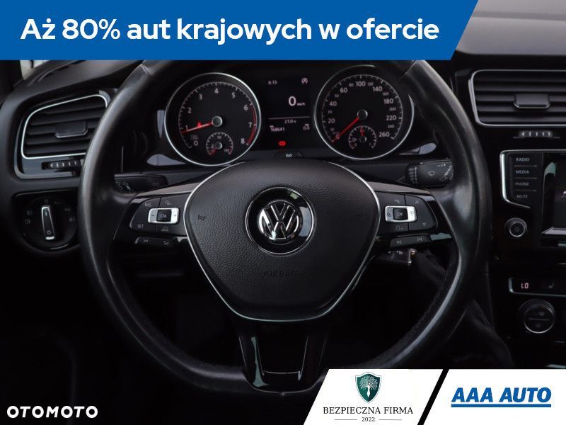 Volkswagen Golf - 22