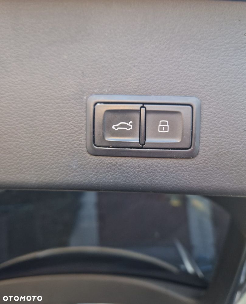 Audi A6 Avant 2.0 TDI Ultra - 10