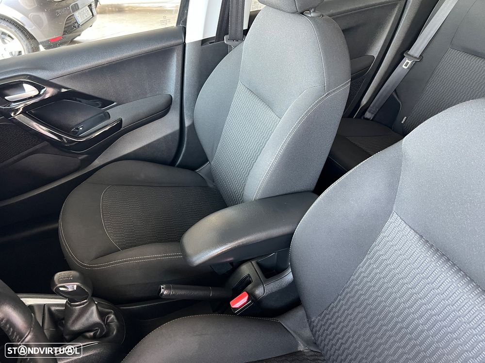 Peugeot 208 1.6 BlueHDi Active - 12