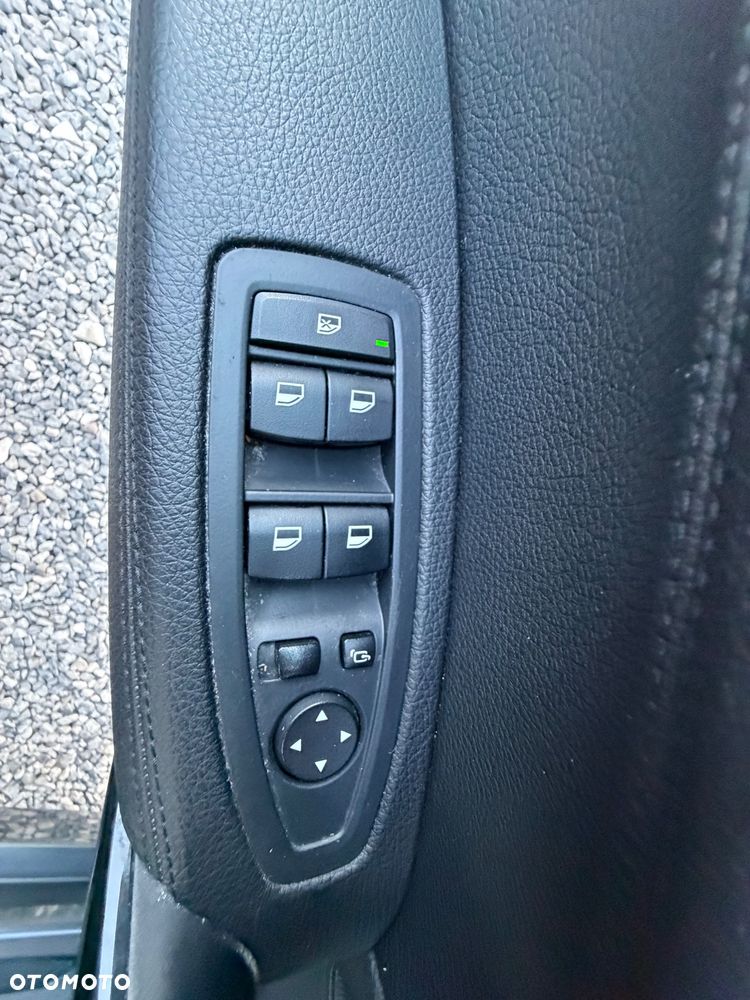 BMW Seria 1 118d Edition Metropolitan - 17