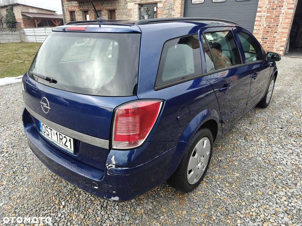 Opel Astra 1.9 CDTI Essentia - 4