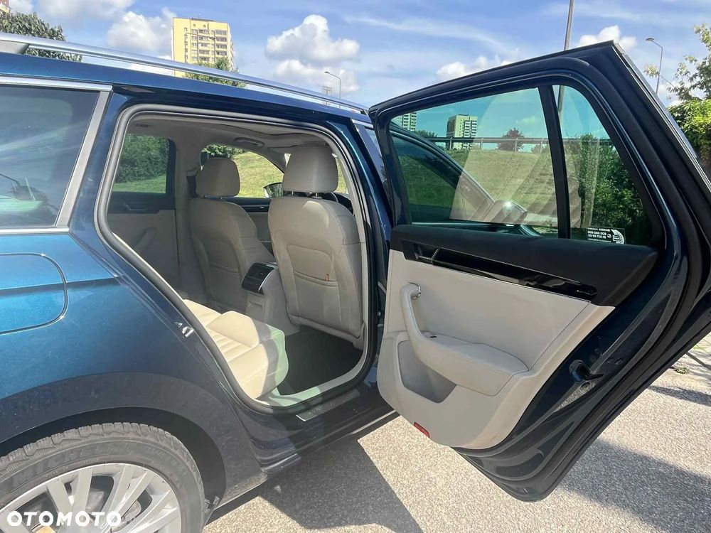 Skoda Superb 2.0 TSI 4x4 L&K DSG - 11