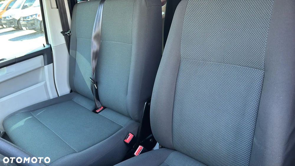 Volkswagen Transporter - 16