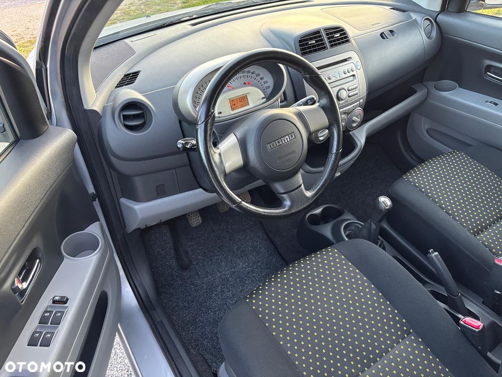 Daihatsu Sirion 1.3 - 9