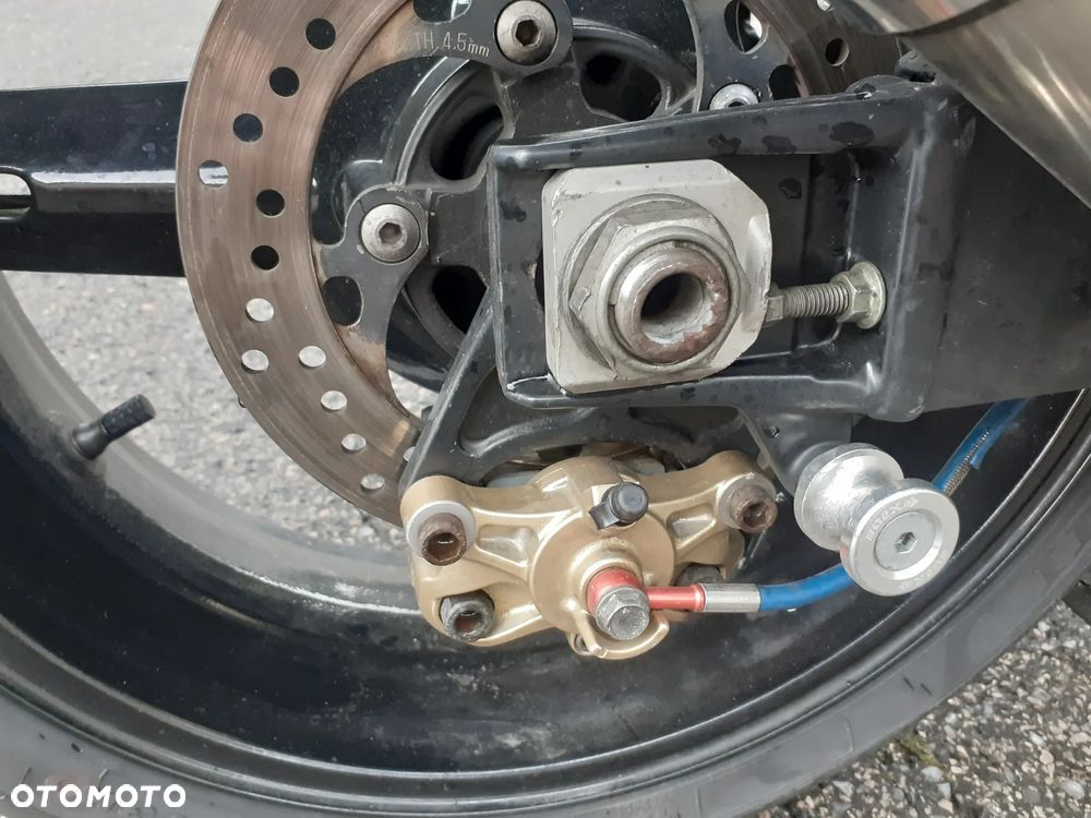 Suzuki GSX-R - 9