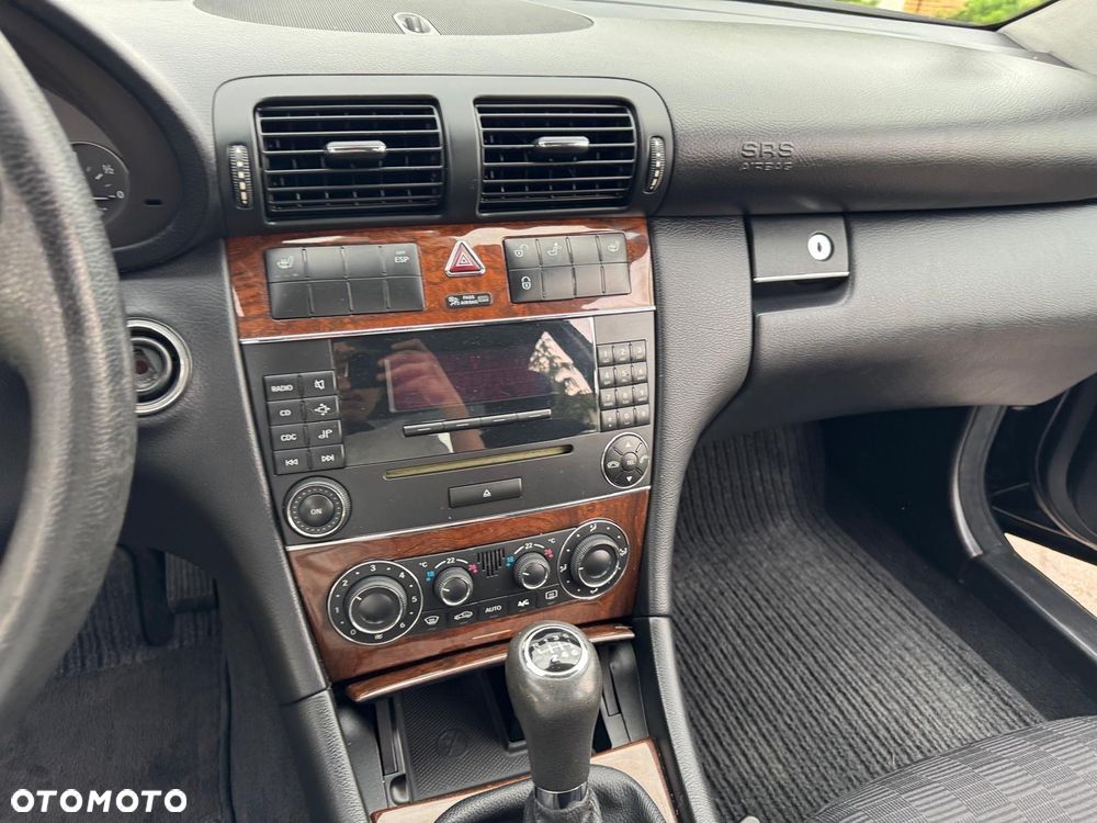 Mercedes-Benz Klasa C 200 T CDI Classic - 18